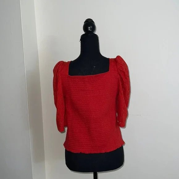 🆕LOFT Red Smoked Eyelit Puff Sleeve Top - Size L - Picture 3 of 5